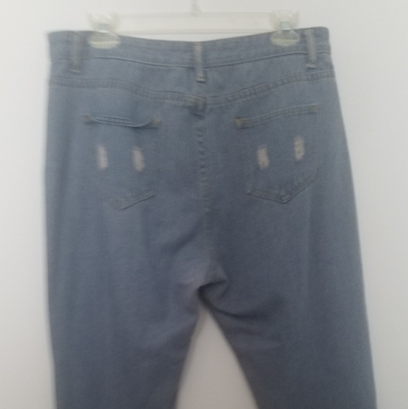 Ripped jeans - Picture 2 of 2